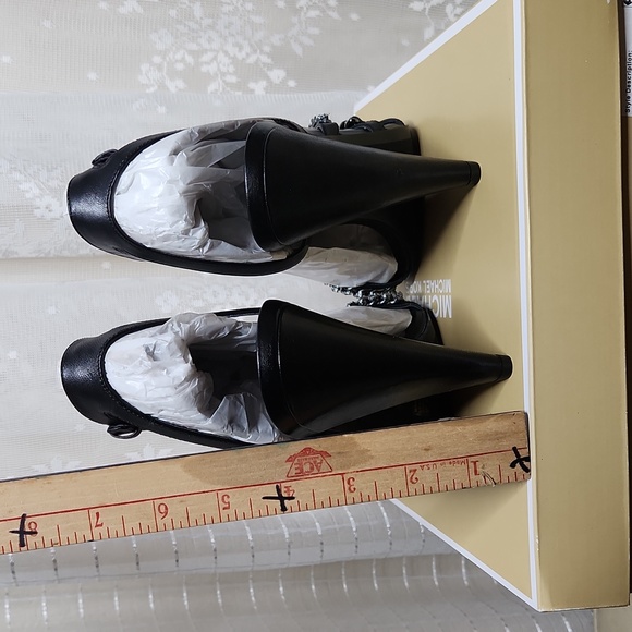 NIB MICHAEL KORS Woman's Black Chain Kimmy Round Toe Strappy Leather Sandals Sz8 - Picture 6 of 8